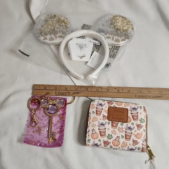 Disney 2024  Snowglobe Ears, Loungefly Stitch Wallet &  Jewel Keychain Key - Picture 14 of 17